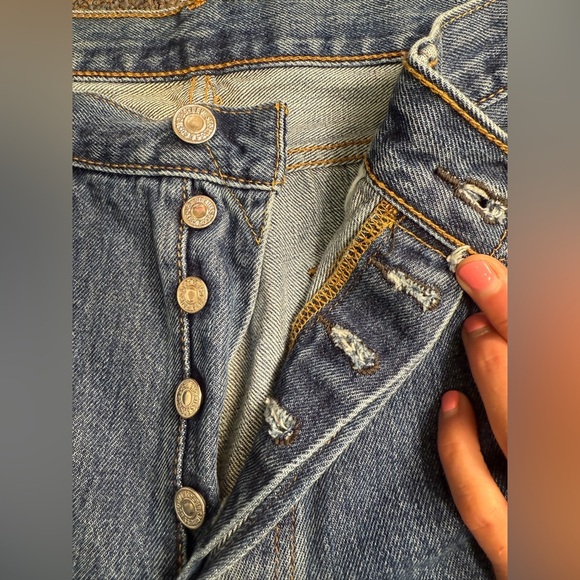 Levis 501 Men's 33x34 Straight Leg Blue Medium Wash Button Fly Blue Jean Casual - Picture 5 of 9